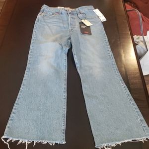 Levi's URBAN OUTFITTERS.
